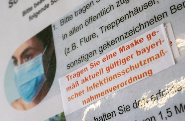 - © Peter Kneffel/dpa