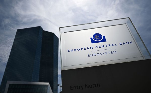 Die Zinsen in Europa könnten weiter sinken. - © Arne Dedert/dpa