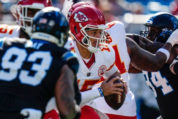 Patrick Mahomes und die Chiefs haben acht ihrer elf Spiele nur äußerst knapp gewonnen. - © Rusty Jones/FR171869 AP/AP