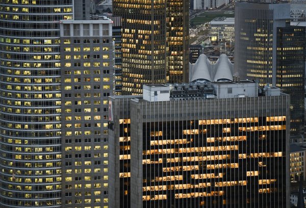 Bürogebäude - © Foto: Arne Dedert/dpa