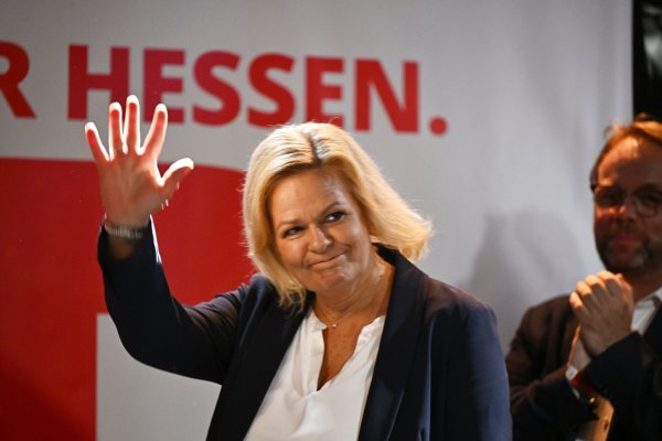 Ist eigenen Angaben zufolge seit ihrem 18. Lebensjahr SPD-Mitglied, 2003 wurde sie erstmals in den hessischen Landtag gewählt: Nancy Faeser. - © Boris Roessler/dpa