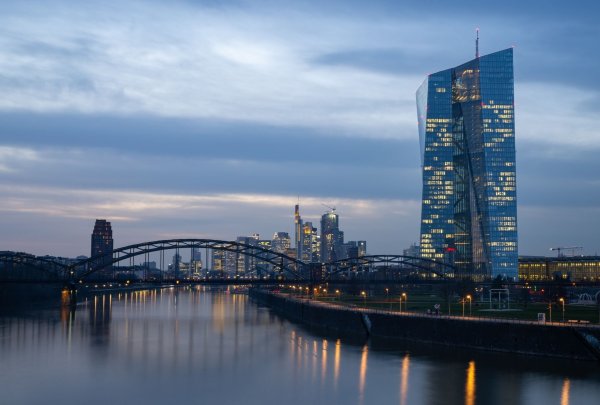 Ein Kartograf verlangt 5,5 Millionen Euro von der Europäischen Zentralbank (EZB) für die Nutzung seines Werkes. - © Boris Roessler/dpa