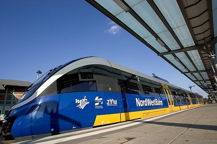 Aufgrund von Bauarbeiten kommt es zu Verspätungen. - © FOTO: DPA
