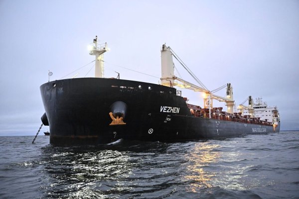 Unter Verdacht: das Frachtschiff «Vezhen». - © Johan Nilsson/TT News Agency/AP/dpa