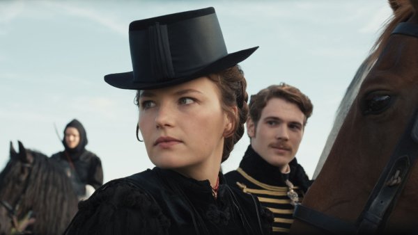 Szene aus der zweiten Staffel der Dramaserie «Die Kaiserin» mit Devrim Lingnau als Sisi und Philip Froissant als Kaiser Franz Joseph I. (Bild: Netflix) - Cr. Courtesy of Netflix © 2024/dpa