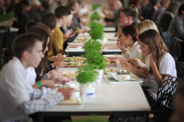 Wer keine Unverträglichkeit hat, soll auch keine Allergiker-Gerichte essen. Ein Schul-Caterer aus Hannover macht jetzt mobil gegen überbesorgte Eltern. - © dpa (Symbolbild)