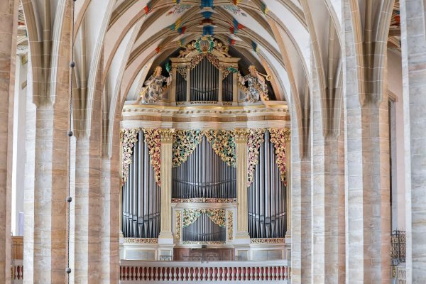 Blick auf die Silbermann-Orgel im Dom St. Marien Freiberg. Hier zeigen die Preisträger des diesjährigen Gottfried-Silbermann-Orgelwettbewerbs beim Abschlusskonzert der Silbermann-Tage noch einmal ihr Können. (Archivbild) - © Jan Woitas/dpa-Zentralbild/ZB