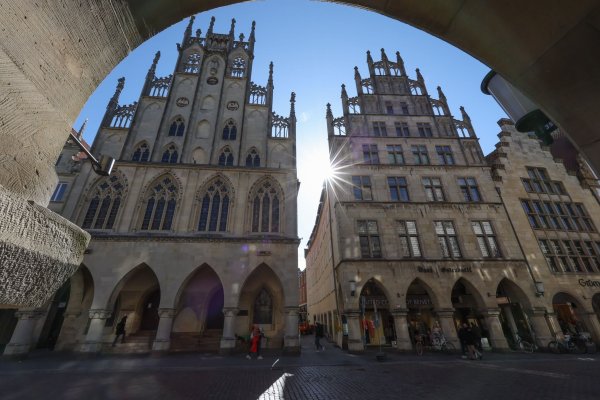 In Münster wird am «Tag des offenen Denkmals» eine besondere Führung angeboten. (Archivbild) - © Friso Gentsch/dpa