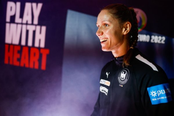 Trifft mit der DHB-Auswahl auf die Frauen des Iran: Xenia Smits. - © Kolektiff Images/Kolektiff Images/dpa