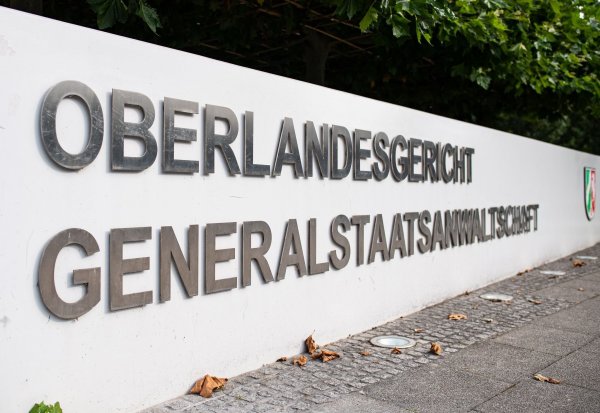 Das Oberlandesgericht Hamm hat ein Urteil zur Werbung für Unterspritzen gesprochen. (Archivbild) - © Guido Kirchner/dpa