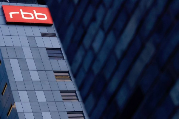 - © Carsten Koall/dpa