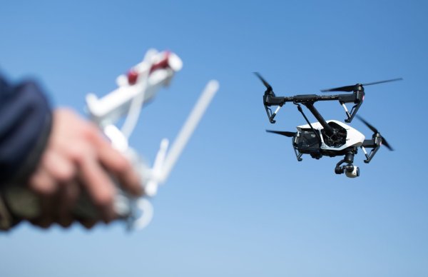 Neue Regeln für Drohenpiloten - © Foto: Florian Schuh/dpa-tmn