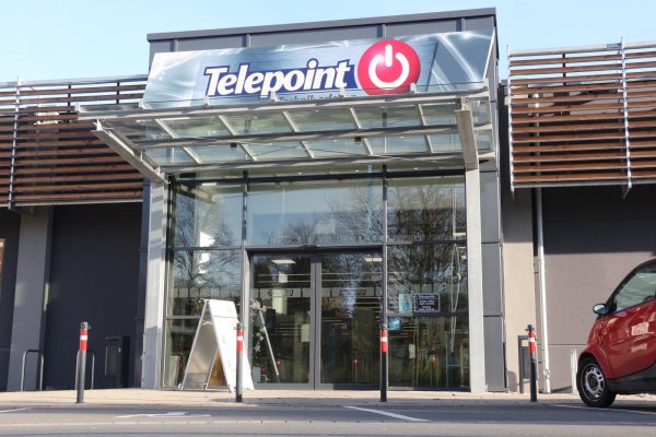 Könnte in andere Hände fallen: Die Telepoint-Filiale im Fachmarktzentrum „Alte Post" steht bei der Bünting-Handelsgruppe zur Disposition. Es würden mehrere Optionen geprüft, heißt es seitens des Unternehmens. - © Janet König