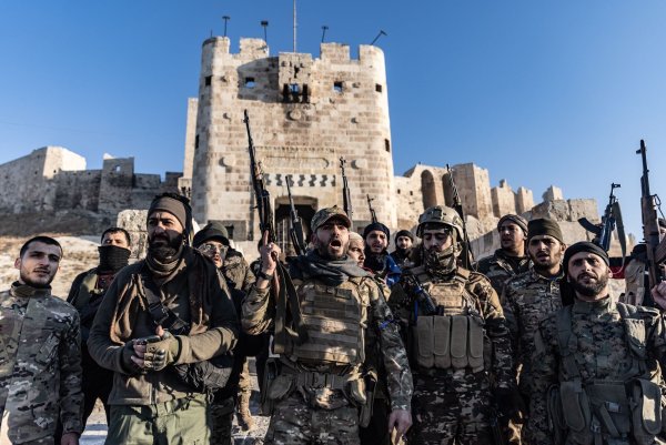 Eine Rebellen-Allianz in Syrien hat fast die ganze Millionenstadt Aleppo im Norden des Landes unter ihre Kontrolle gebracht. - © Anas Alkharboutli/dpa