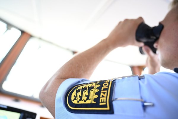 Auf dem Bodensee werden zwei Segler vermisst. (Symbolbild) - © Felix Kästle/dpa
