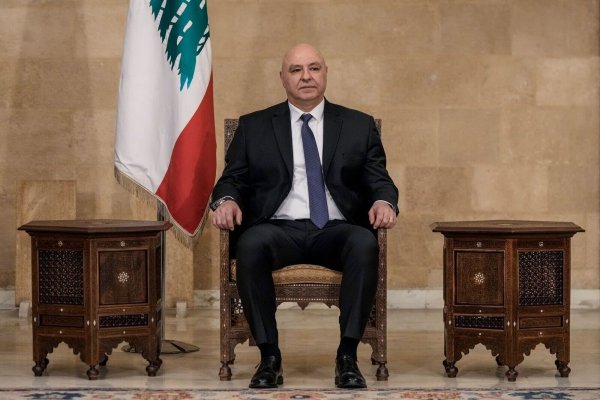 Die Wahl von Generalstabschef Joseph Aoun zum neuen Präsidenten im Libanon weckt die Hoffnung auf einen Neustart des Landes. - © Bilal Hussein/AP/dpa