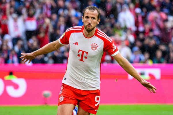 Neuzugang Harry Kane traf beim Bayern-Heimsieg gegen Augsburg doppelt. - © Tom Weller/dpa
