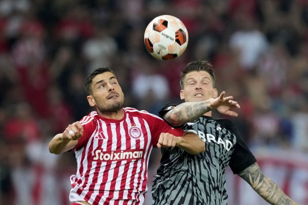 Wechselt zum VfL Bochum: Georgios Masouras (l). - © Yorgos Karahalis/dpa