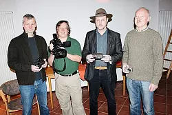 Kameras spielen für sie eine große Rolle: Dr. Rudolf Diekmeier, Robin Jähne, Thomas Hinze und Hartmut Pieper (von links) beim Neujahrsempfang. - © Foto: Sölter