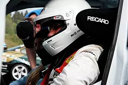 Sicherheit geht vor: Ulrich Tappe hinterm Steuer. - &copy; Foto: Buhrmester