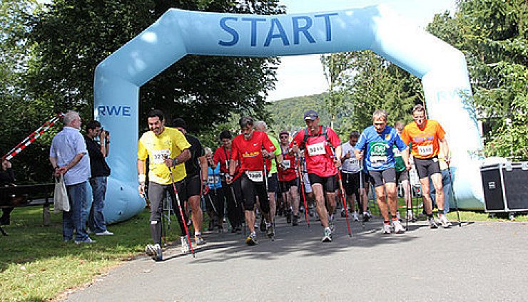 Fast 1.300 begeisterte Walker - © Horn