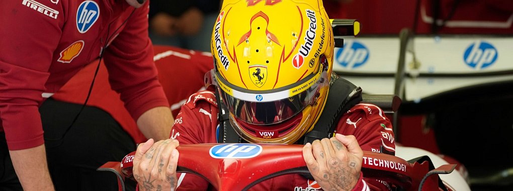 Kann Lewis Hamilton in seinem ersten Ferrari-Jahr den WM-Titel holen? - © Darko Bandic/AP/dpa