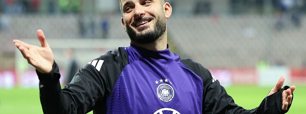 Glücklicher Matchwinner: Deniz Undav nach dem Spiel. - © Christian Charisius/dpa