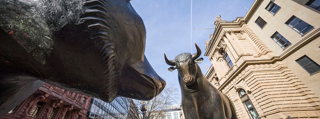 Bewegung B&ouml;rsen Anleger Strategie - &copy; Foto: Frank Rumpenhorst/dpa/dpa-tmn