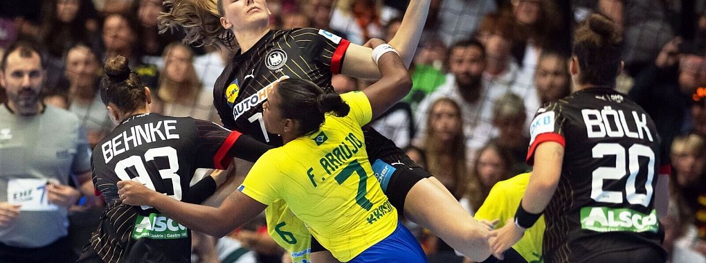 Olympia-Test: Handballerinnen tun sich enorm schwer gegen Brasilien - &copy; Bernd Thissen/dpa