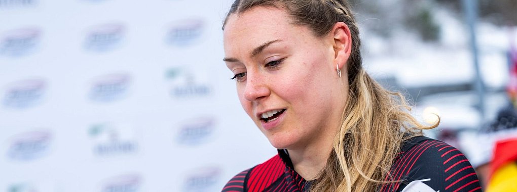 Die gesundheitlich angeschlagene Weltmeisterin Laura Nolte kam im Monobob-Rennen in St. Moritz auf Platz drei - © David Inderlied/dpa