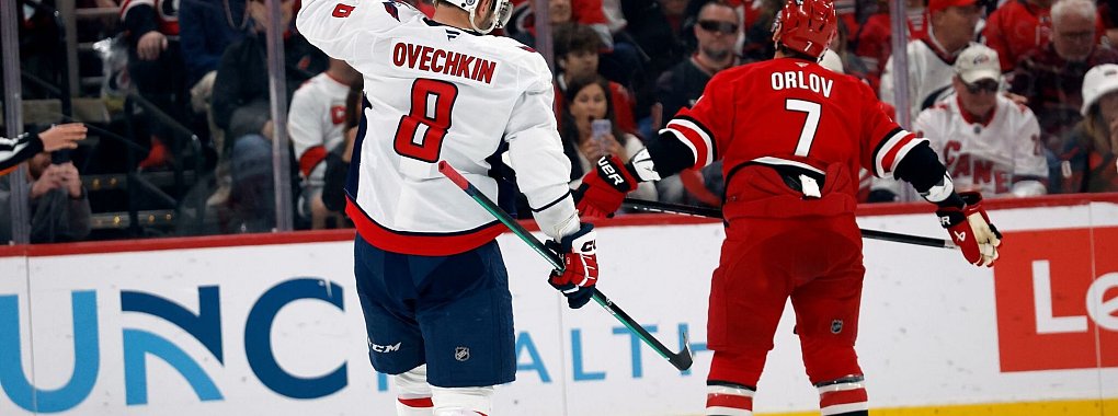 Owetschkin traf als einziger für Washington - zum Rekord von Wayne Gretzky fehlen ihm noch zwei Tore. - © Karl B DeBlaker/AP/dpa