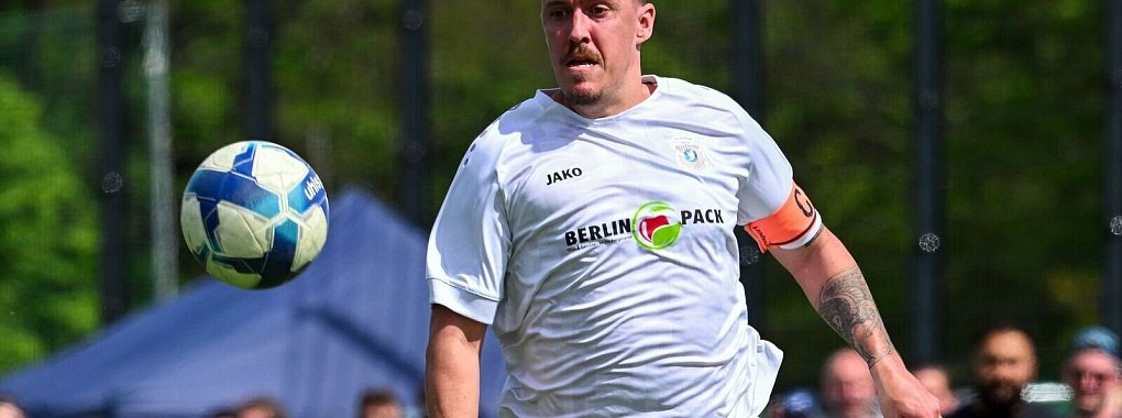 Im Kreisliga-Spiel am Sonntag mit Max Kruse eskalierte die Situation. - © Soeren Stache/dpa