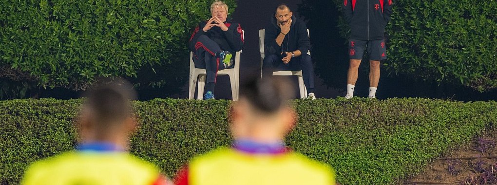 Einstige Bayern-F&uuml;hrungsriege: Oliver Kahn (l-r), Hasan Salihamidzic und Marco Neppe. - &copy; Peter Kneffel/dpa/Archiv