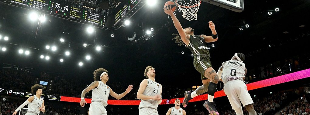 Carsen Edwards glänzte gegen Paris mit 32 Punkten als Topscorer. - © Peter Kneffel/dpa