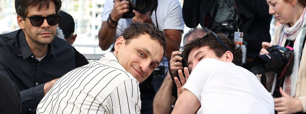 Franz Rogowski (l) und Barry Keoghan stellen ihren Film &laquo;Bird&raquo; in Cannes vor. - &copy; Marina Takimoto/ZUMA Press Wire/dpa