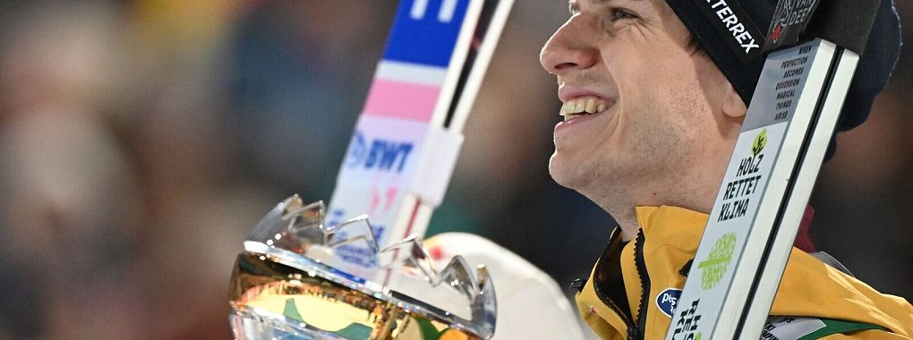 Setzte sich beim Auftaktspringen in Oberstdorf durch: Andreas Wellinger. - &copy; Daniel Karmann/dpa