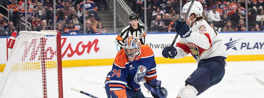 Stuart Skinner kassierte sechs Tore und verlor mit den Edmonton Oilers. - © JASON FRANSON/The Canadian Press/AP/dpa