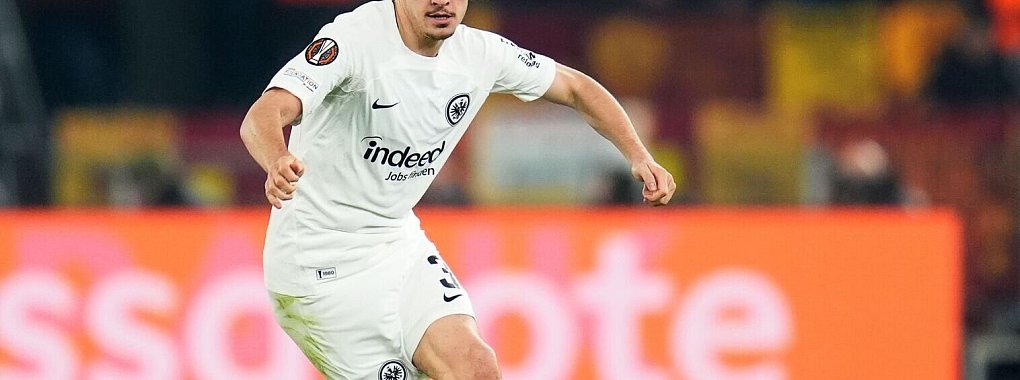 Verteidiger Arthur Theate hat bei Eintracht Frankfurt einen Vertrag bis Sommer 2029 unterschrieben. - © Giuseppe Maffia/dpa