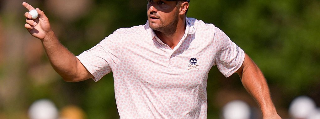Bryson DeChambeau f&uuml;hrt die US Open vor der Finalrunde an. - &copy; Frank Franklin II/AP/dpa