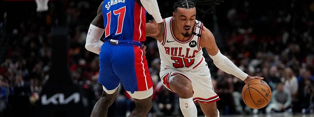 Dennis Schröder hat auch das zweite Spiel im Trikot der Pistons gewonnen. - © Erin Hooley/AP/dpa