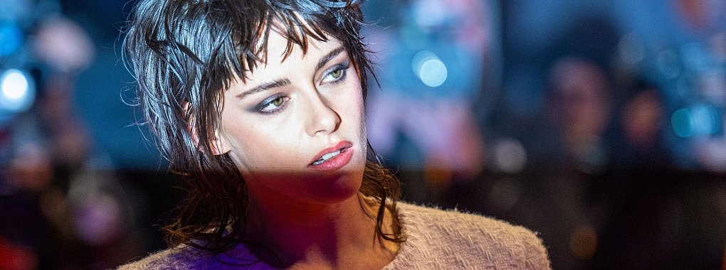 Schauspielerin Kristen Stewart auf dem roten Teppich vor dem Berlinale Palast. - &copy; Monika Skolimowska/dpa