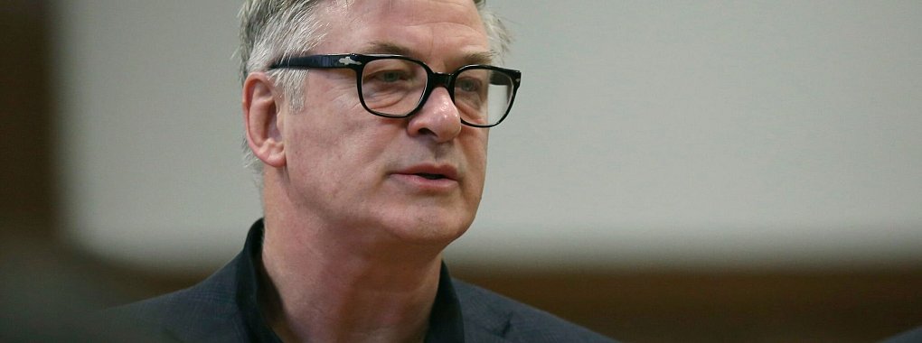 Im Falle einer Verurteilung drohen Alec Baldwin bis zu 18 Monate Haft. - &copy; Alec Tabak/Pool The Daily News/AP/dpa