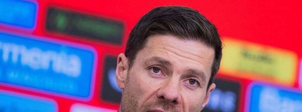 Leverkusens Trainer Xabi Alonso begann die Pressekonferenz direkt mit einem Appell an die Medien. - &copy; Rolf Vennenbernd/dpa