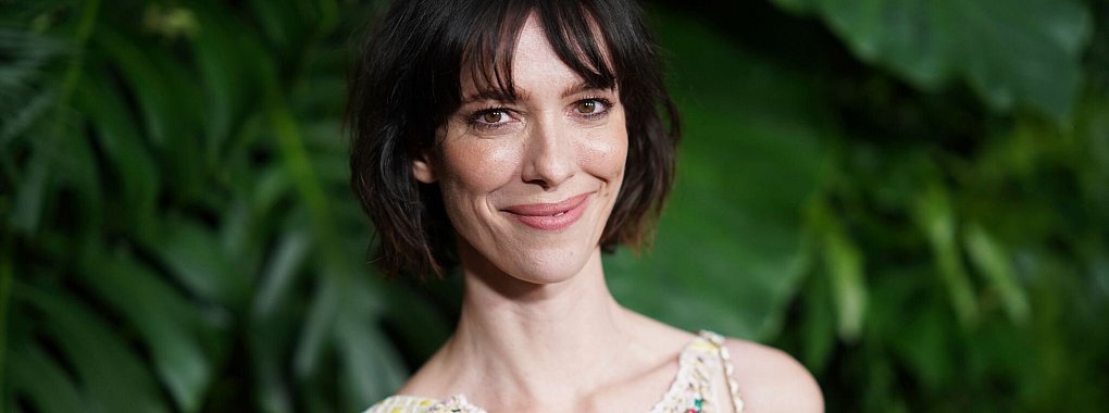 Wie andere Schauspieler wollte Rebecca Hall ihre Einnahmen aus dem Film «A Rainy Day in New York» spenden. (Archivbild) - © Jordan Strauss/Invision via AP/dpa