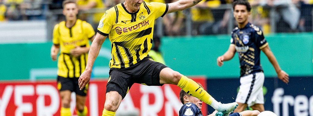 Der BVB feierte auch dank Julian Brandt einen souver&auml;nen Sieg. - &copy; Axel Heimken/dpa