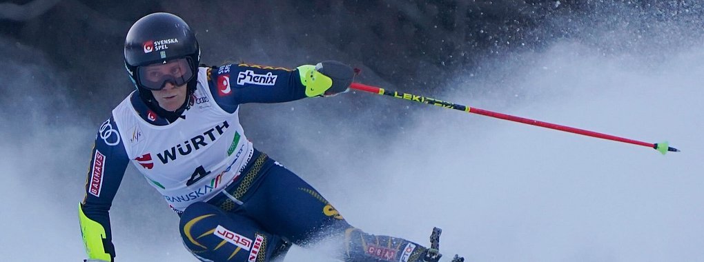 Sara Hector fährt in Kranjska Gora zum Sieg. - © Piermarco Tacca/AP/dpa