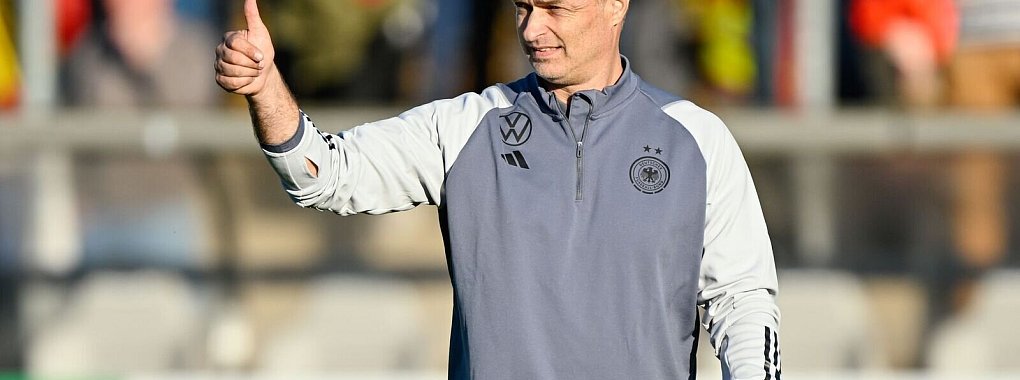 Start gegen England: Neu-Bundestrainer Christian Wück hofft auf einen Sieg. - © Uwe Anspach/dpa