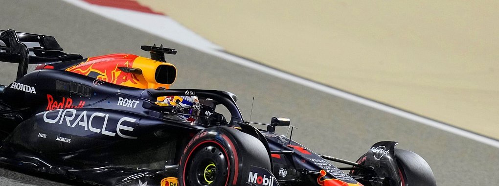 Sicherte sich für den Saisonauftakt in Bahrain die Pole Position: Max Verstappen. - © Darko Bandic/AP