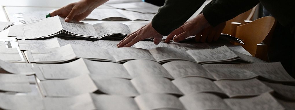 Für ihren Einsatz bekommen Wahlhelfer ein sogenanntes Erfrischungsgeld, welches meist steuerfrei vereinnahmt werden kann. - © Bernd Weißbrod/dpa/dpa-tmn