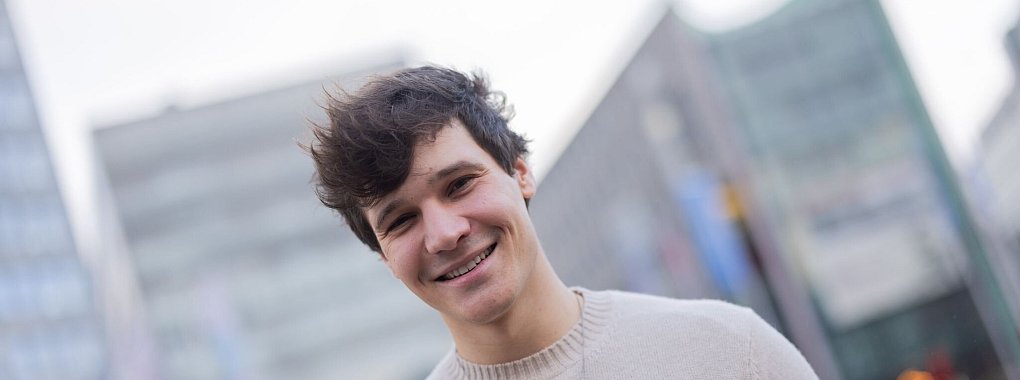 Wincent Weiss bringen Disney-Filme oft zum Weinen. (Archivfoto) - © Rolf Vennenbernd/dpa